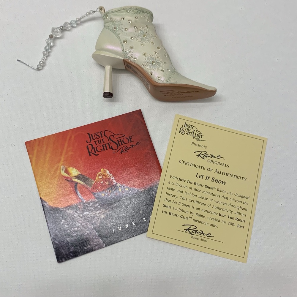 Just The Right Shoe Let It Snow 2001 90200 Member Exclusive Y2K